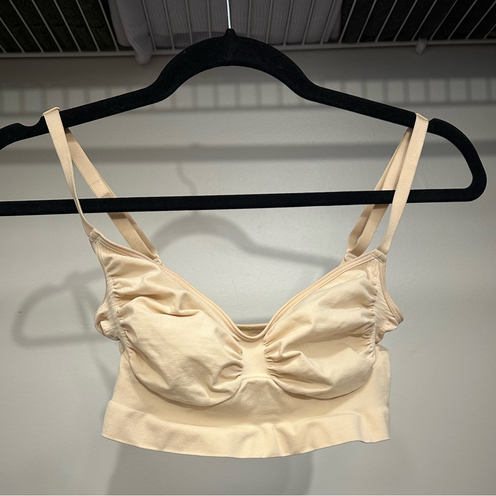 SKIMS Seamless Sculpt Bralette - Sand